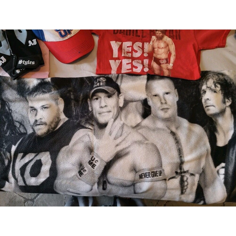 WWE Lot Stars Blanket / Bryan T-shirt /Fien Costume / Cena Hat /AJ Style Gloves